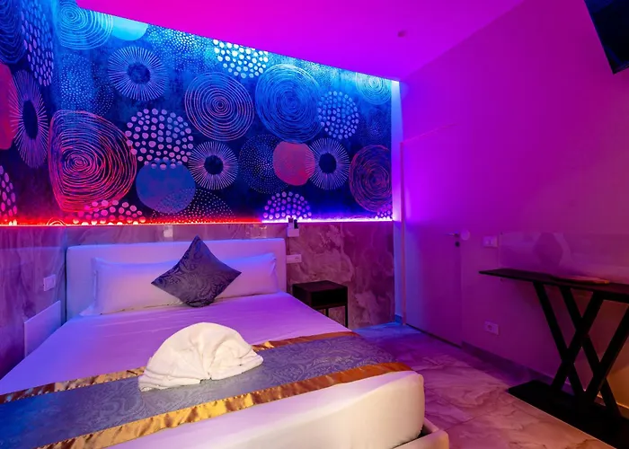Bed & Breakfast Bed Cinecittadue 4*