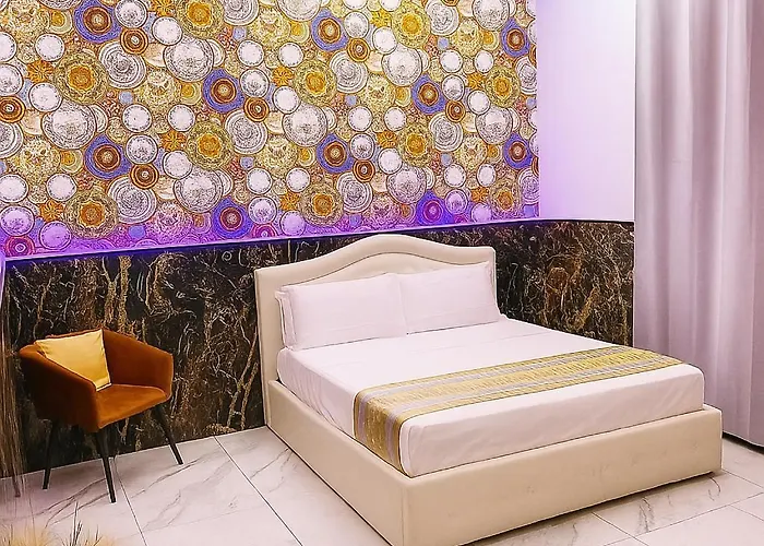 Bed Cinecittadue Bed & Breakfast 4*