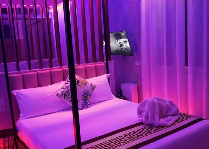 Bed & Breakfast Bed Cinecittadue 4*