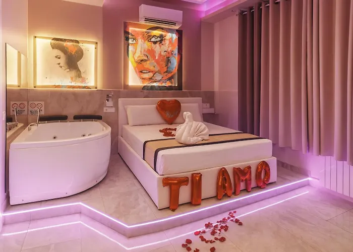 Bed Cinecittadue Nocleg ze śniadaniem 4*